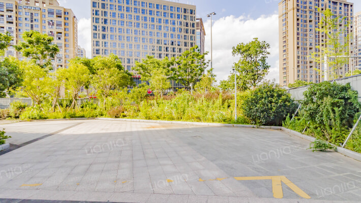 联盛巧克力外景图