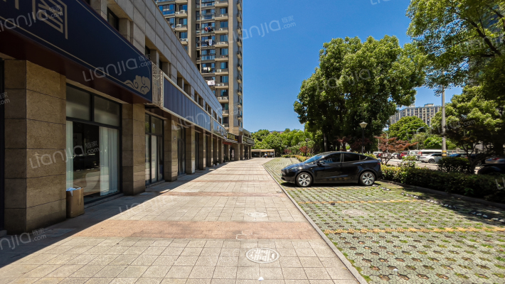 明山华府外景图