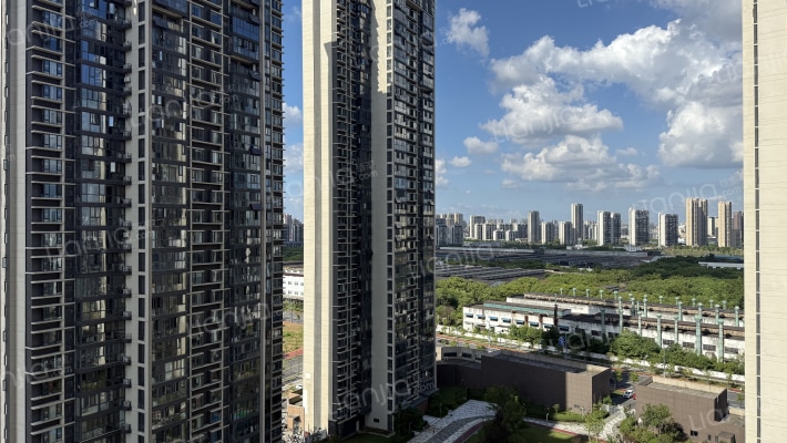 保利洪源泰府外景图