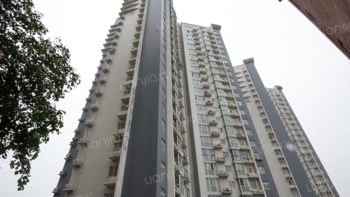 中州都会广场外景图