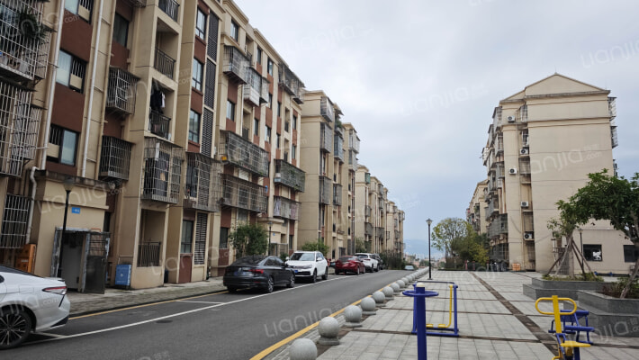 天台家园小区外景图