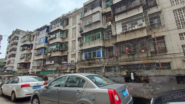 海南毕伦印刷厂宿舍外景图