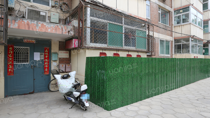 军用饮食供应站宿舍外景图