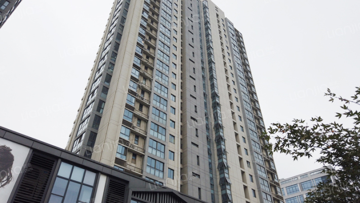 龙蟠和园外景图