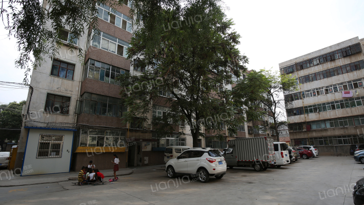 兰州商通锅炉公司家属院外景图