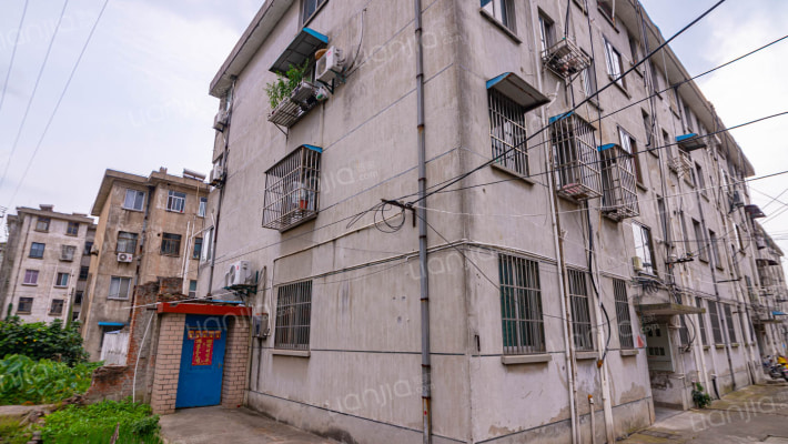 海化新村小区外景图