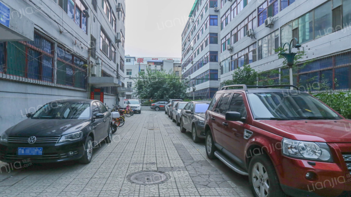 山西省交通建设工程监理总公司外景图