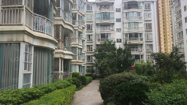 仟村佳宇小区外景图