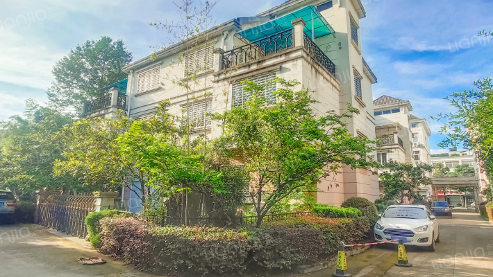 城南路别墅外景图