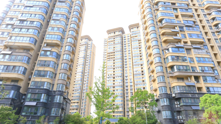 颐和花园外景图