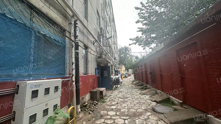 公交公司宿舍外景图