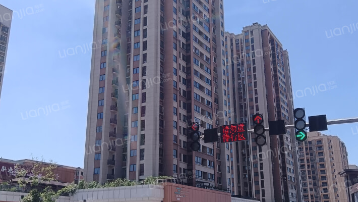 融堃港城小时代外景图