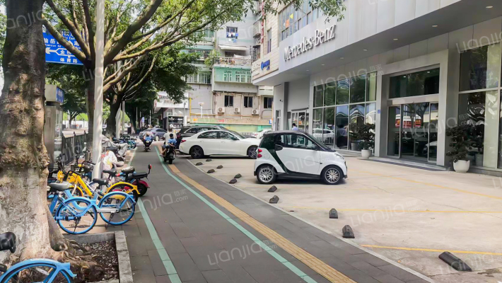 华强企业大楼外景图