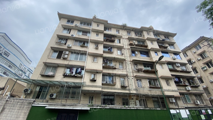 地税局家属区院落外景图