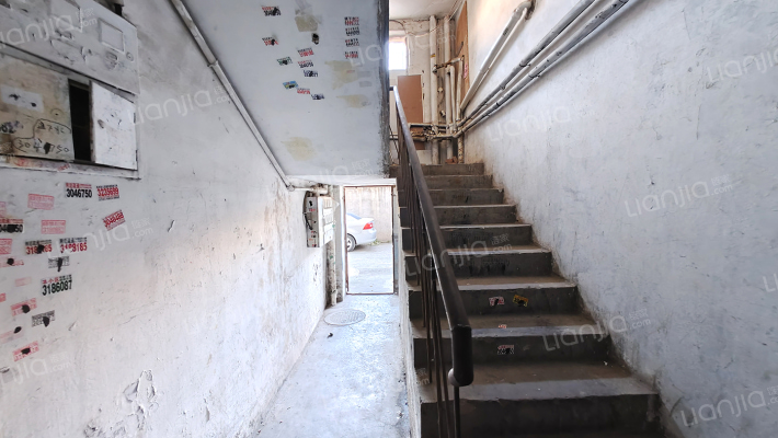 新建路402号外景图