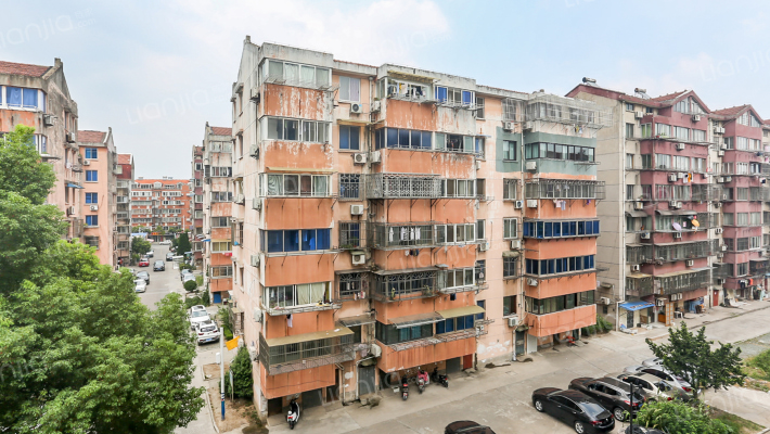 学田北苑外景图