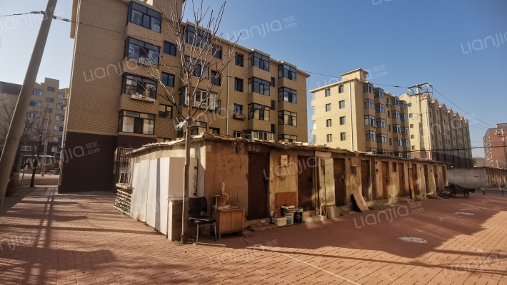 银燕东街外景图