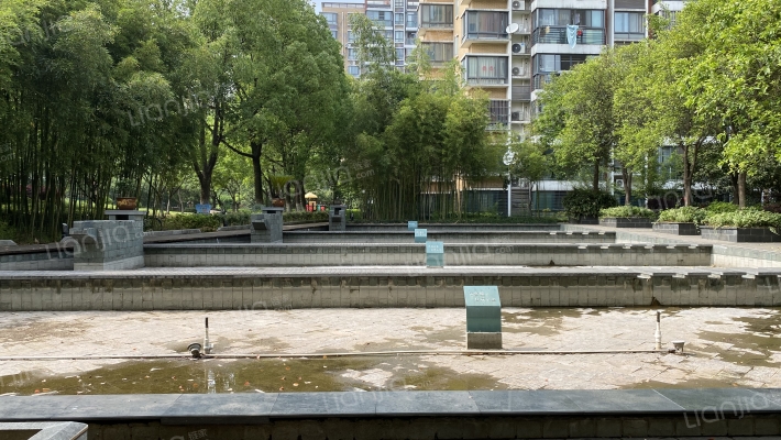 九歌上郡外景图