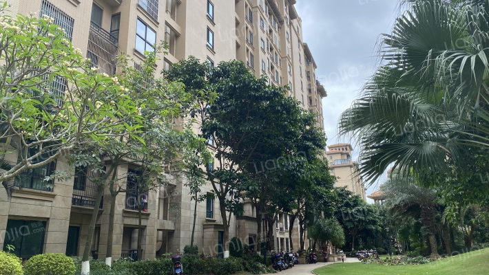 佳元·江畔人家外景图