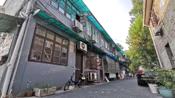 马尔山闸电宿舍外景图