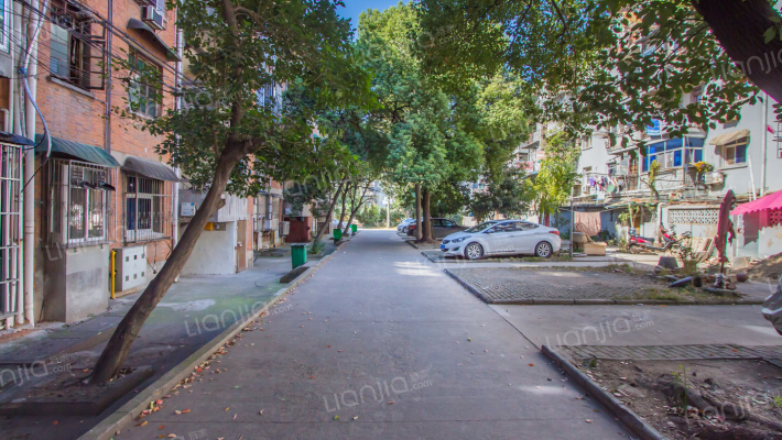 雨山十村外景图