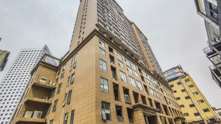 华泰 · 财富中心外景图