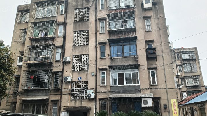 豫剧院家属院外景图