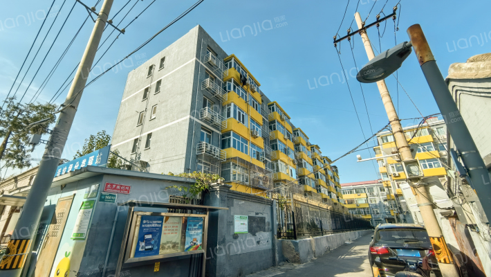 东罗圈胡同外景图