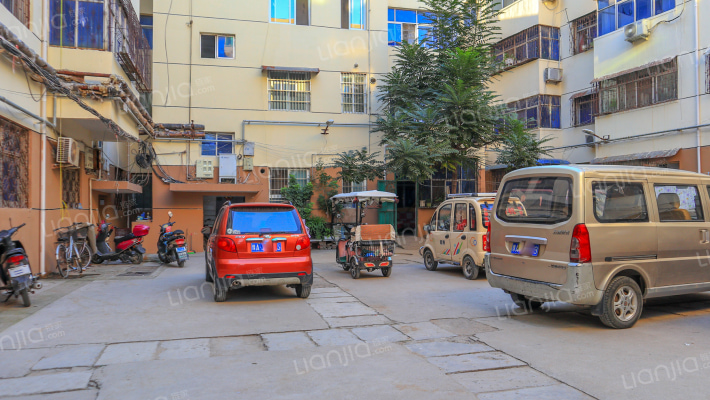 邮电北街外景图