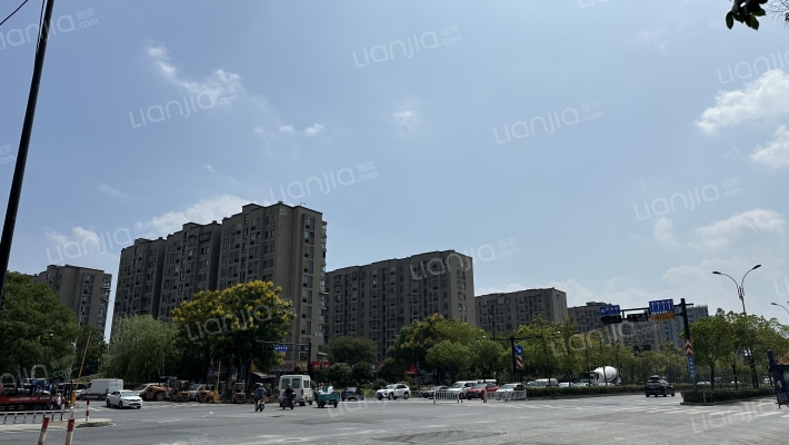 崇贤商业中心外景图