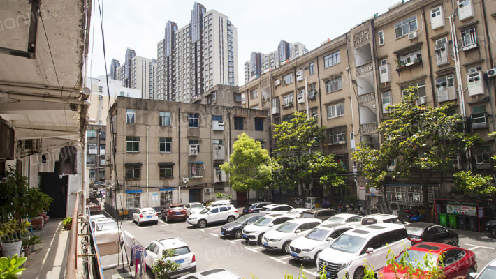 长征路副食品家属院外景图