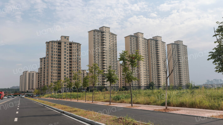 城东新居外景图