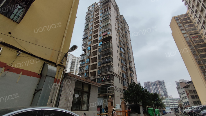 海南省核工业地质大队职工住宅楼外景图