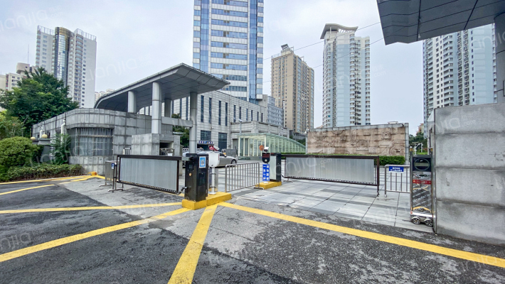 中国人民银行家属楼外景图