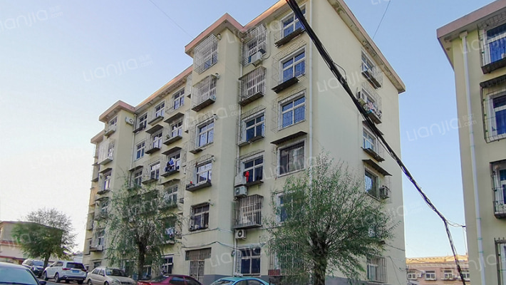 八三石油家属楼三区外景图