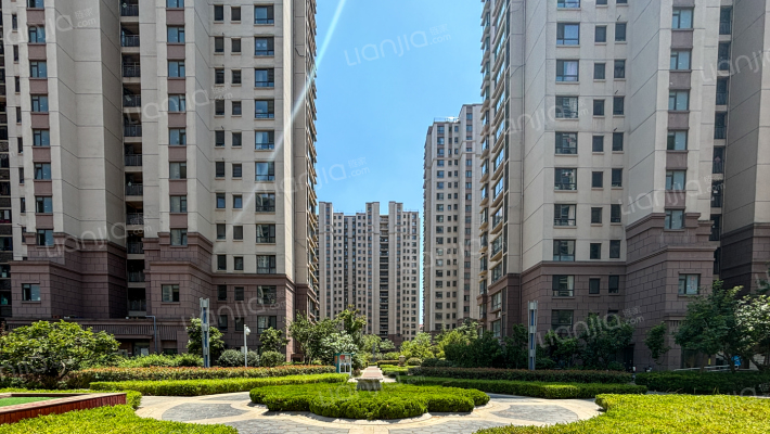 鸿泰锦园外景图