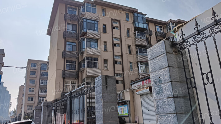 制镜厂宿舍外景图