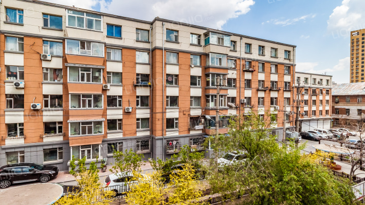 园东二小区外景图