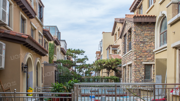 阳光邑上别墅区外景图