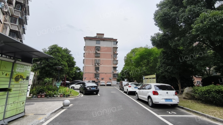 东山花苑外景图