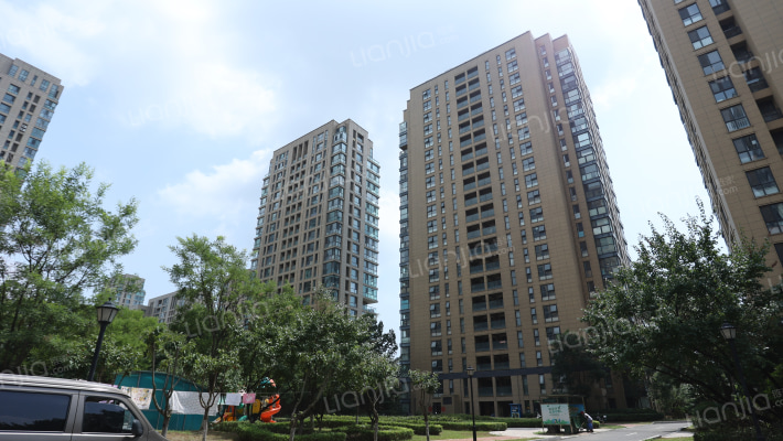 绿城盛世花园外景图