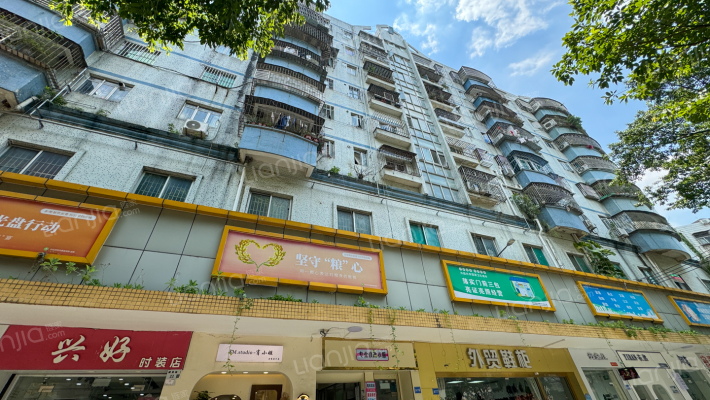坪地镇十八小区外景图