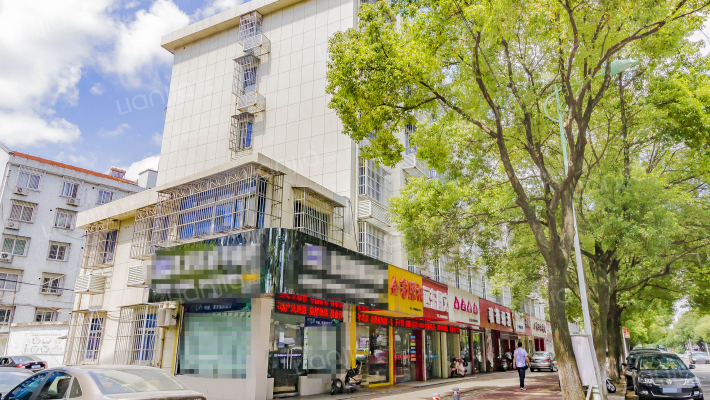 孙塘东村外景图