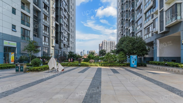 银海元隆广场A区外景图