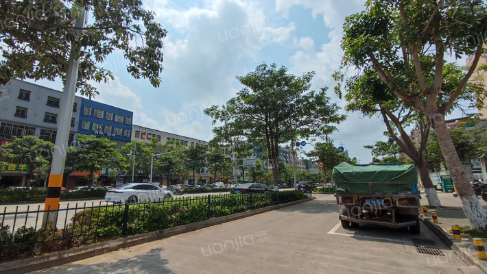 玫瑰湾小区外景图