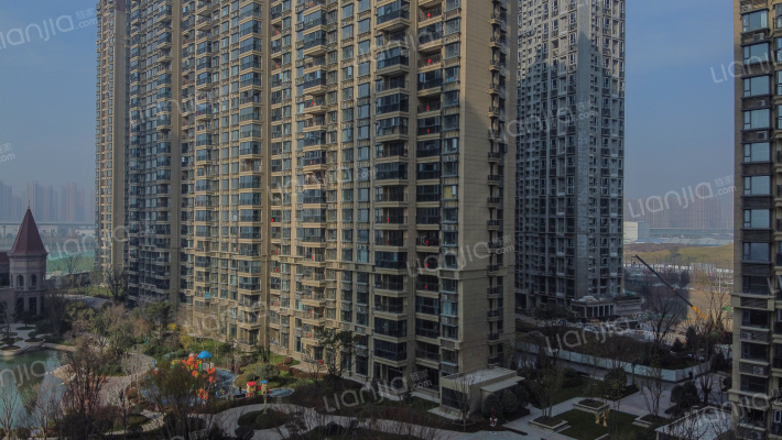 恒大都市广场外景图