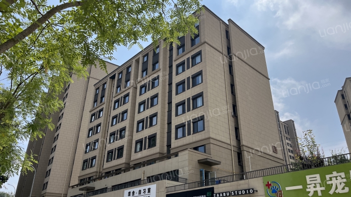 万科翡翠书院外景图