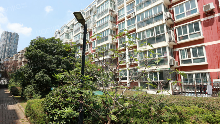 都市山水豪庭外景图