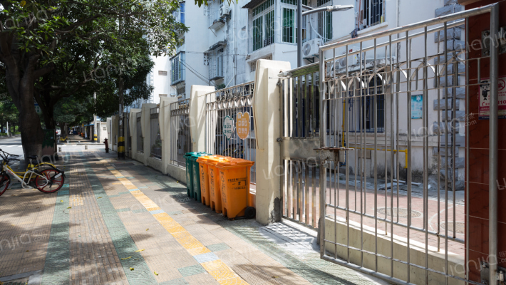 海关宿舍外景图