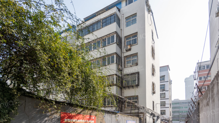 纪检委家属院外景图